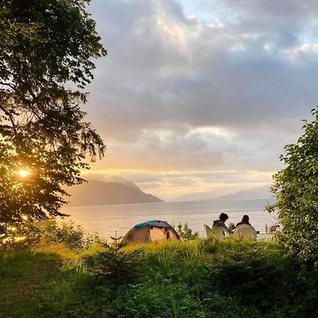 Hotel Nokling & Camping Hjelmeland Экстерьер фото