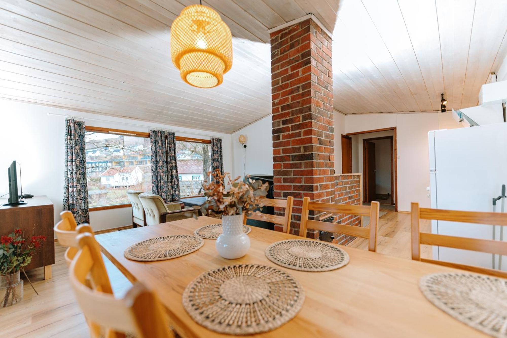Hotel Nokling & Camping Hjelmeland Экстерьер фото