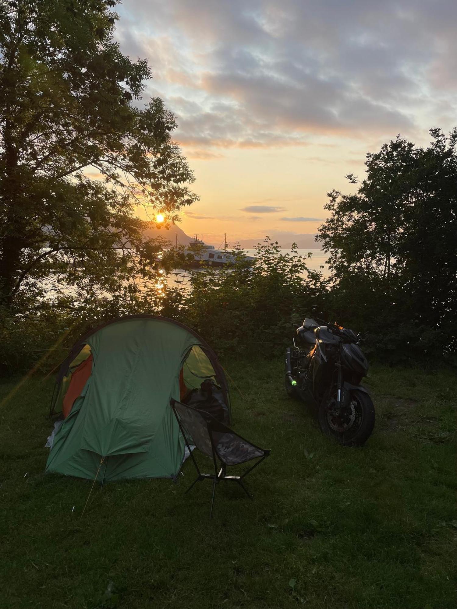 Hotel Nokling & Camping Hjelmeland Экстерьер фото