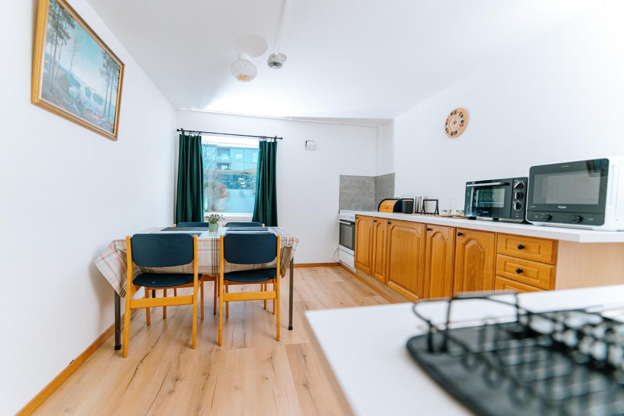 Hotel Nokling & Camping Hjelmeland Экстерьер фото
