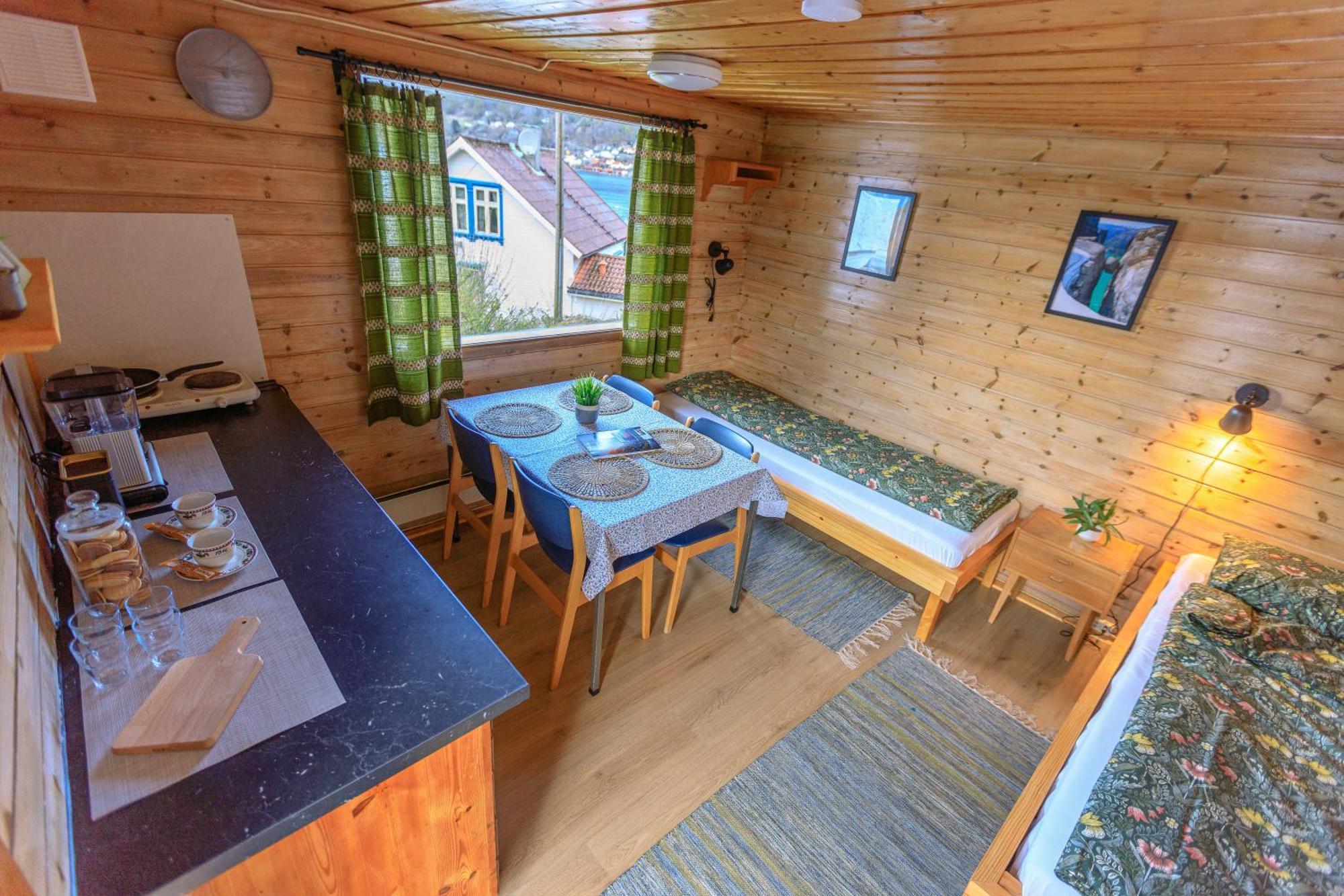 Hotel Nokling & Camping Hjelmeland Экстерьер фото